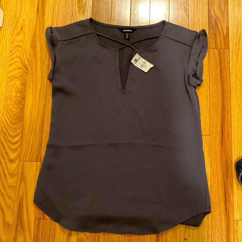 Express Top Gray - Picture 2 of 3